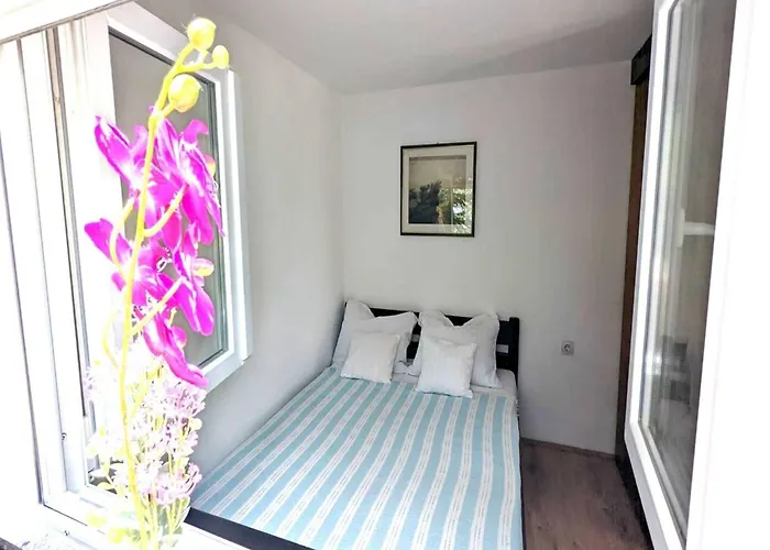 بيت للعطل Jaga - Three Bedroom With Swimming Pool بيوغْغاد نا موغو