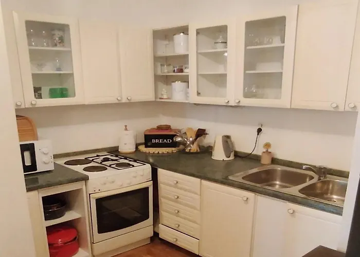 Jaga - Three Bedroom With Swimming Pool Сasa de vacaciones *